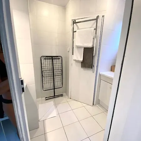 Appartement Elegant Et Parking Dans Batiment Historique Saint-Tropez